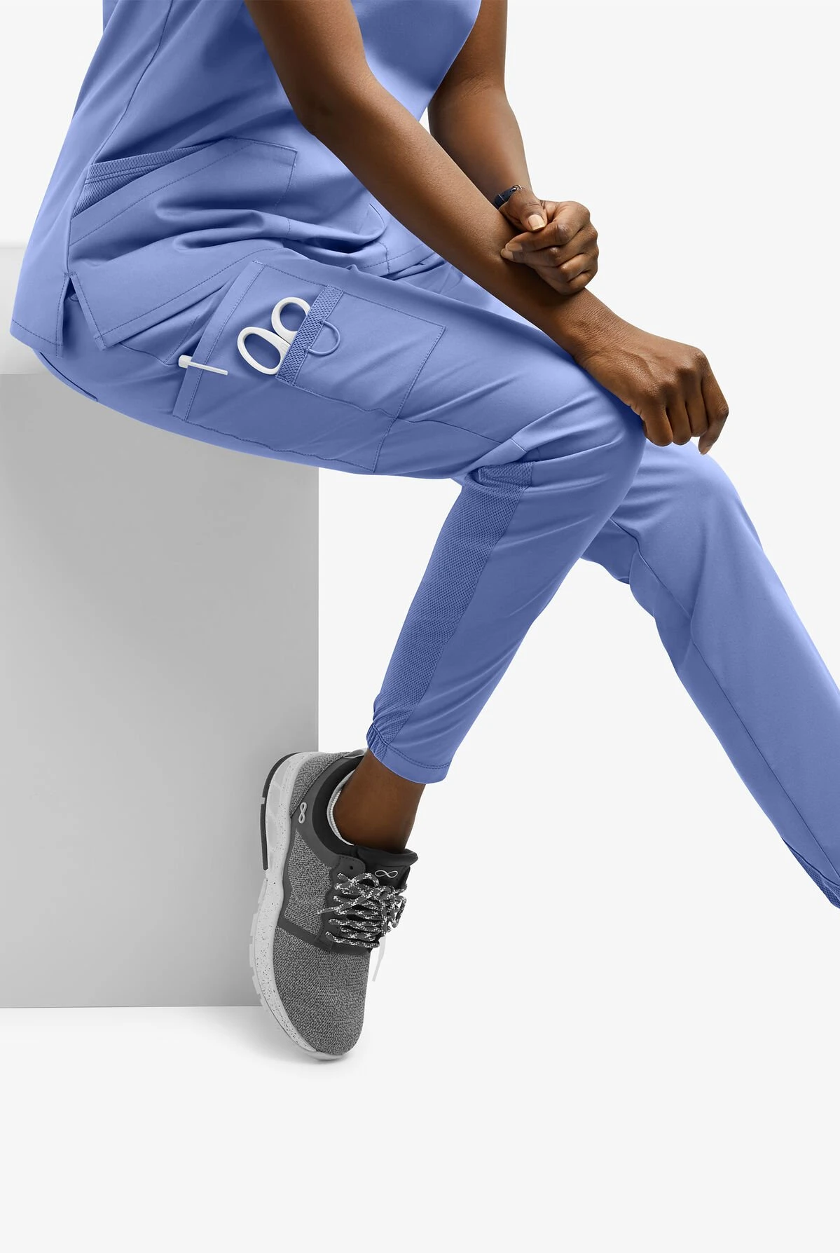 UA Exclusive Cherokee Workwear Professionals Active Women's 6-Pocket STRETCH Half Jogger Scrub Pants - Petite - Image 5